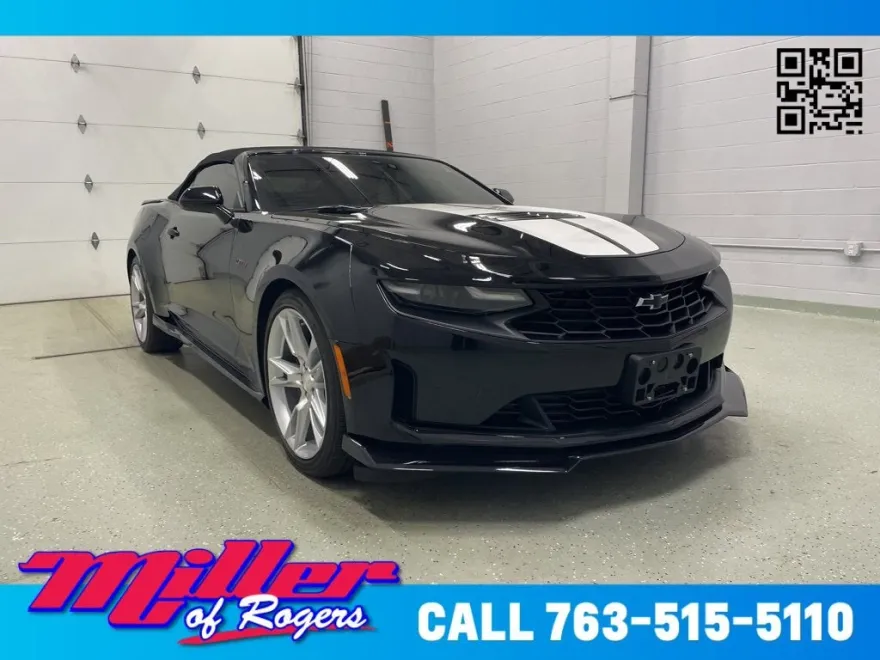 2022 Chevrolet Camaro LT1 photo 1