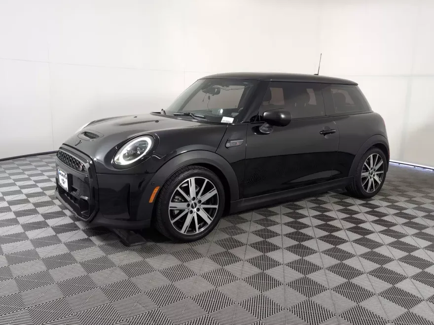 2023 Mini Cooper 2 Door Hardtop S photo 1