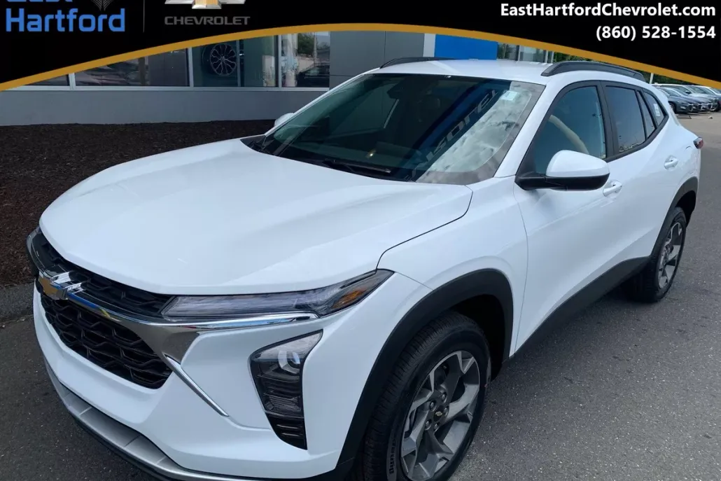 2025 Chevrolet Trax LT photo 1