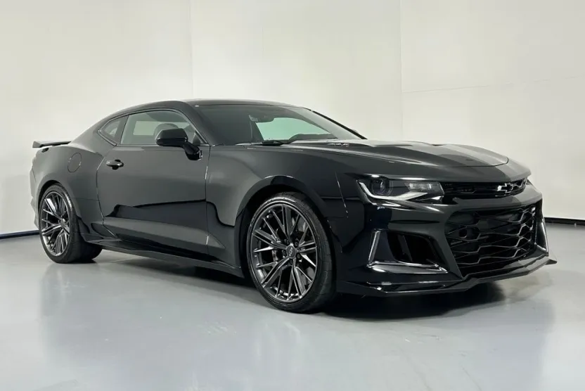 2021 Chevrolet Camaro ZL1 photo 1