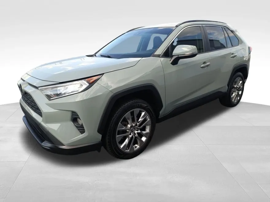 2019 Toyota RAV4 XLE Premium photo 1