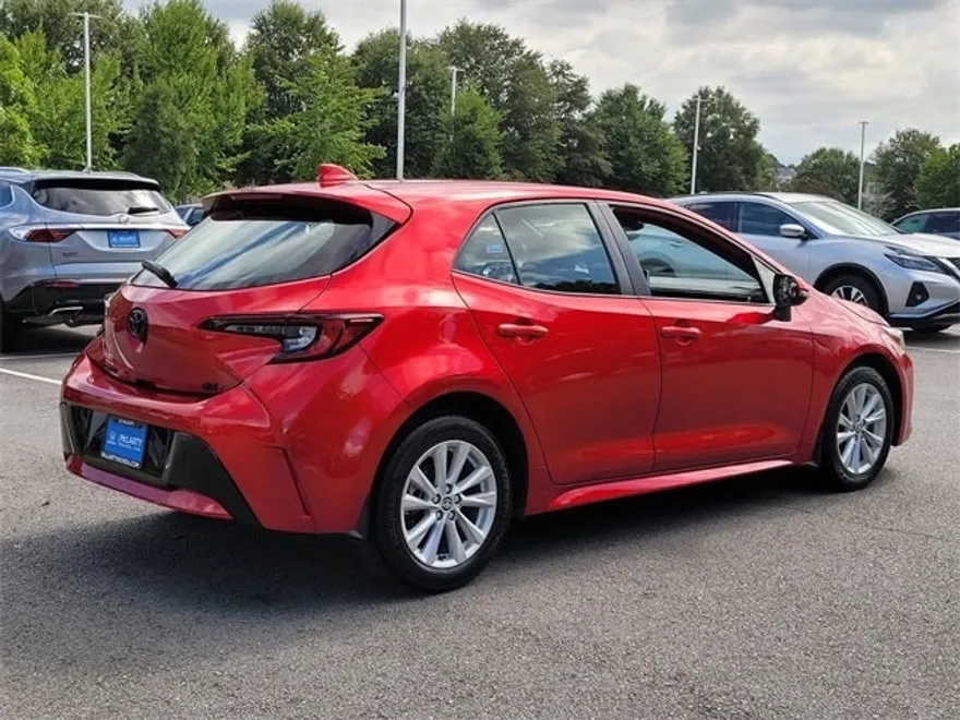 2023 Toyota Corolla SE photo 1