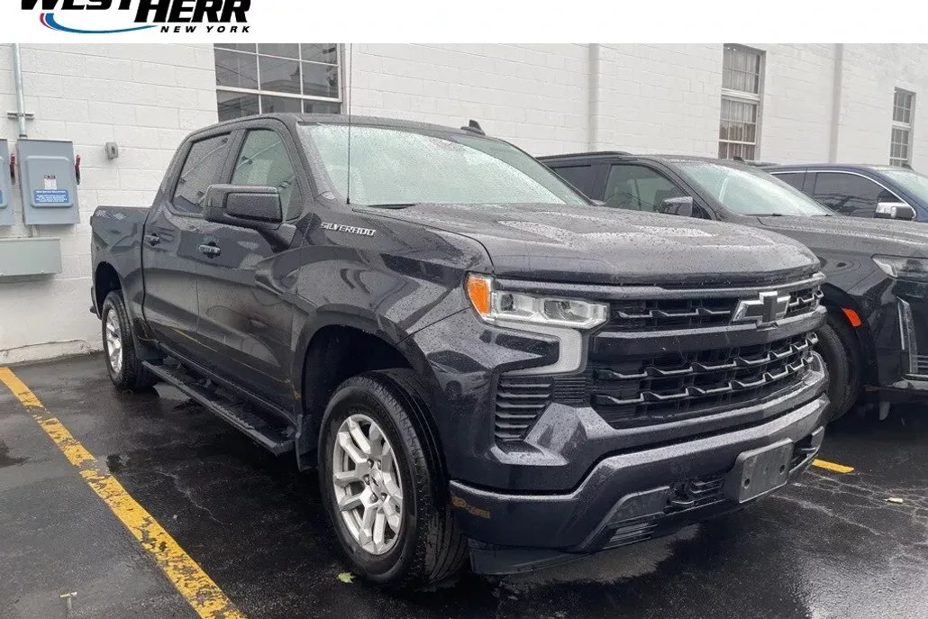 2022 Chevrolet Silverado 1500 RST photo 1