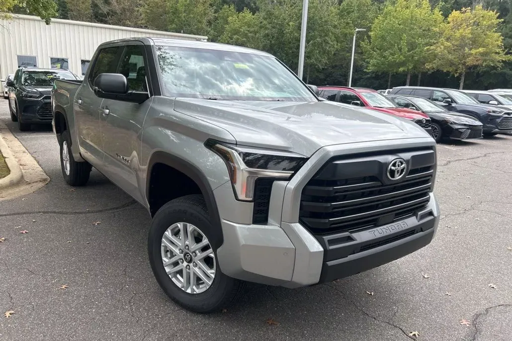 2026 Toyota Tundra SR5 CrewMax photo 1