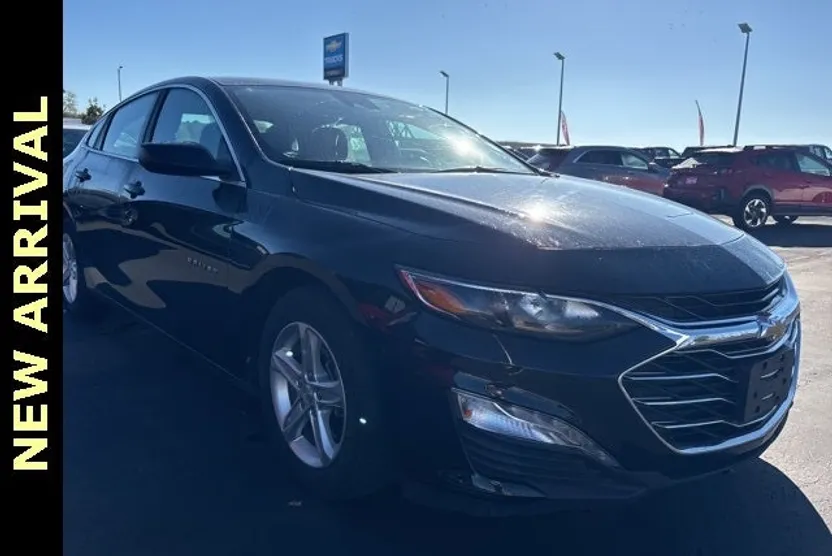 2023 Chevrolet Malibu 1LT photo 1