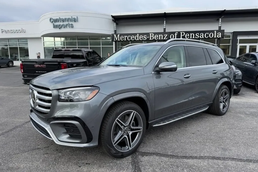 2025 Mercedes Benz GLS 450 4MATIC photo 1