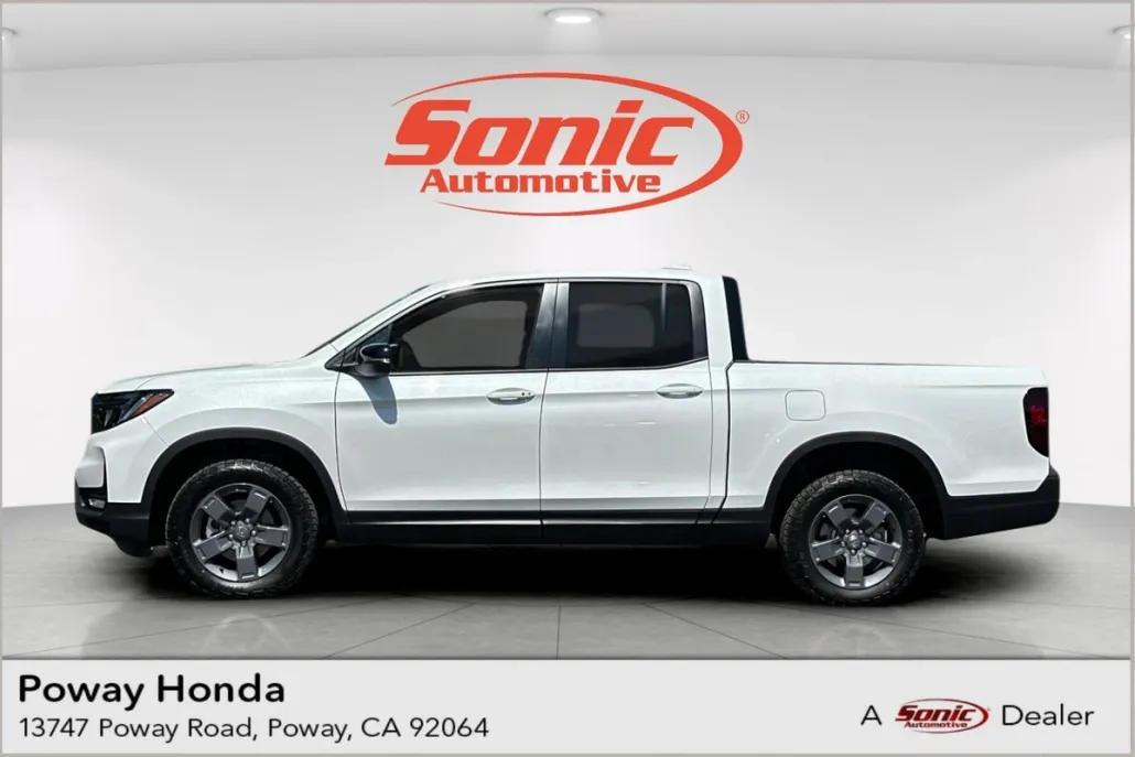 2025 Honda Ridgeline TrailSport photo 1