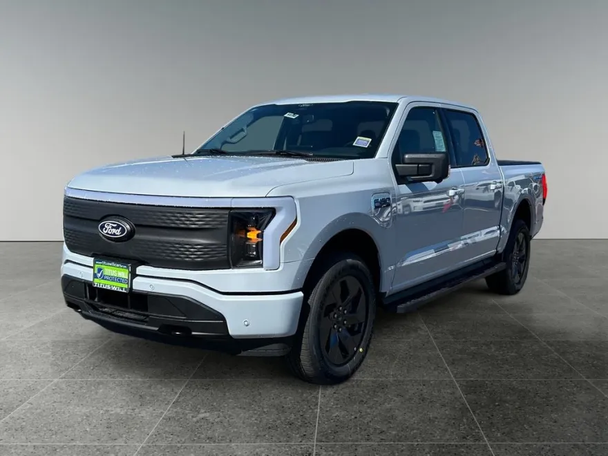 2025 Ford F-150 Lightning photo 1