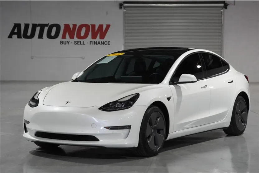 2022 Tesla Model 3 Long Range photo 1