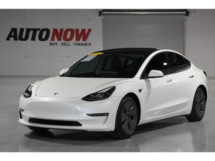 2022 Tesla Model 3 Long Range photo 1