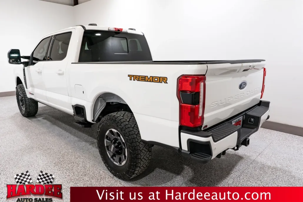 2024 Ford F-250 Lariat photo 1