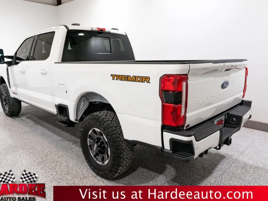 2024 Ford F-250 Lariat photo 1