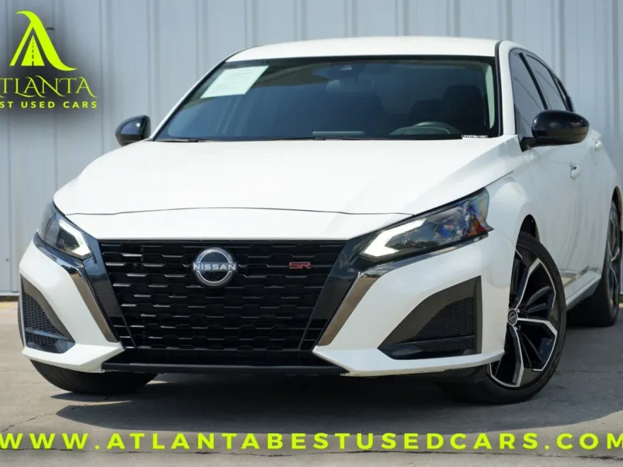 2023 Nissan Altima 2.5 SR photo 1