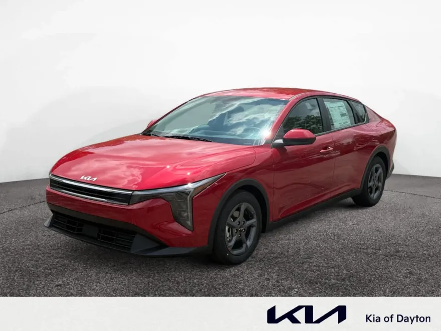 2025 Kia K4 LXS photo 1