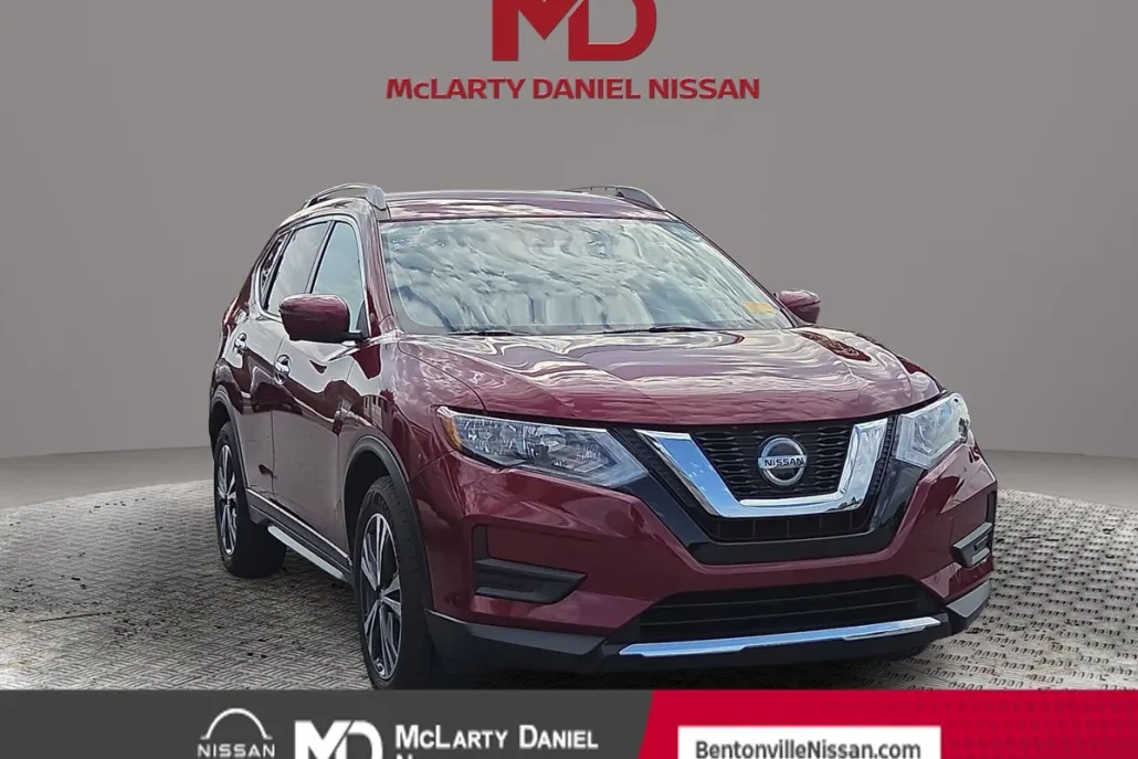 2019 Nissan Rogue SV photo 1
