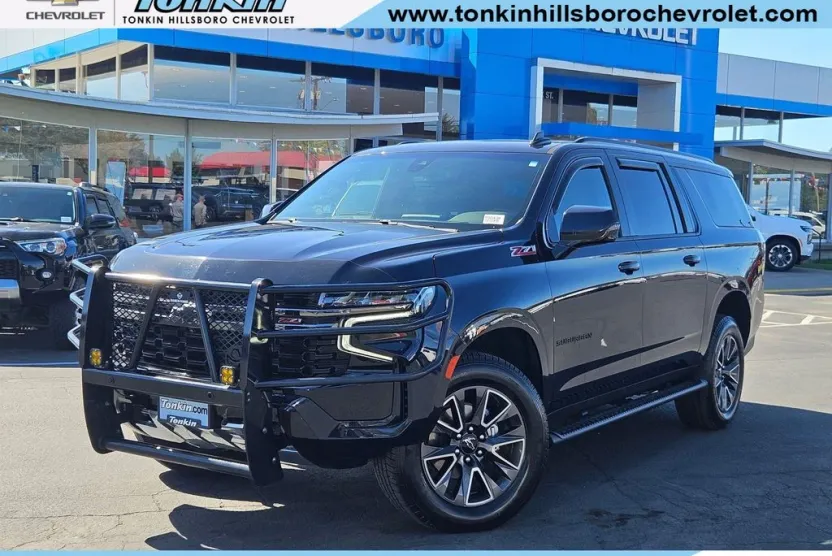 2022 Chevrolet Suburban Z71 photo 1