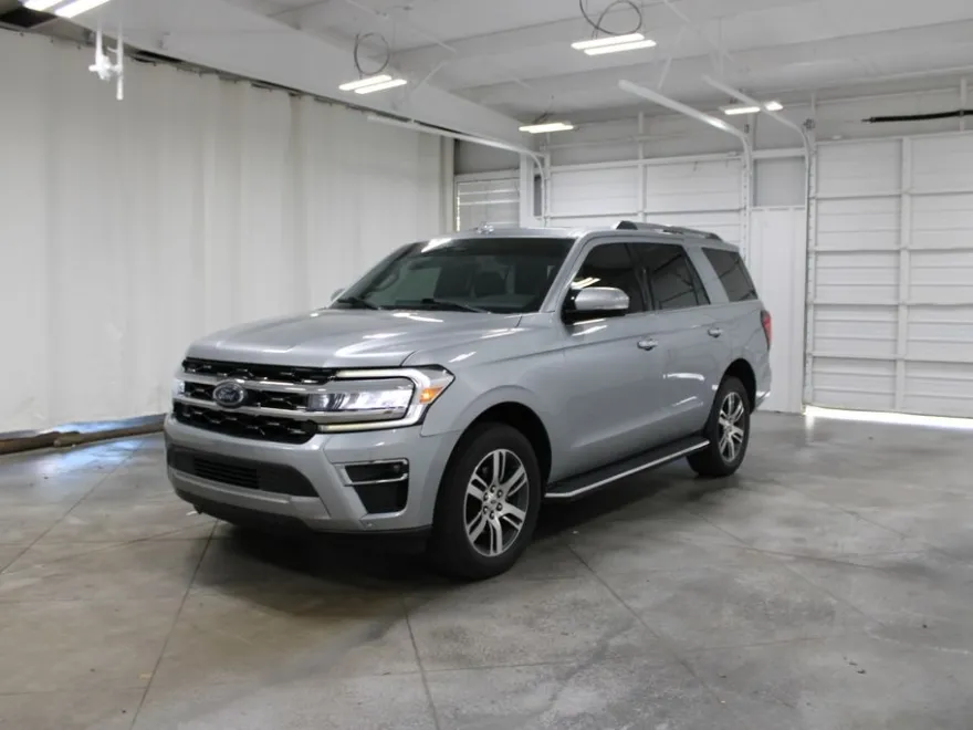 2023 Ford Expedition Limited photo 1