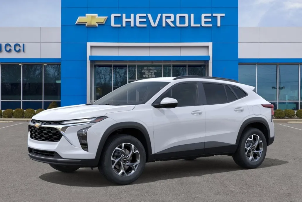 2025 Chevrolet Trax LT photo 1