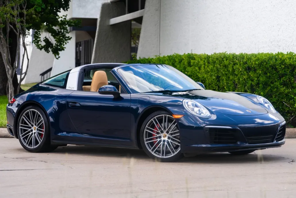2019 Porsche 911 Targa 4S photo 1