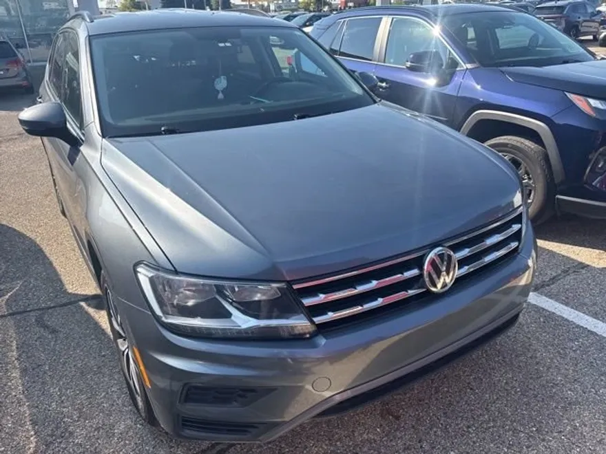 2019 Volkswagen Tiguan SE photo 1