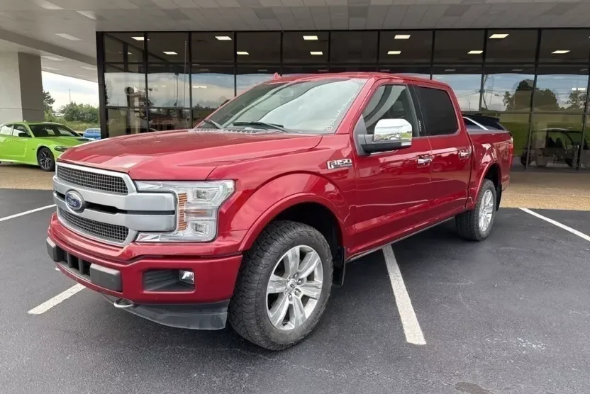 2019 Ford F-150 Platinum photo 1