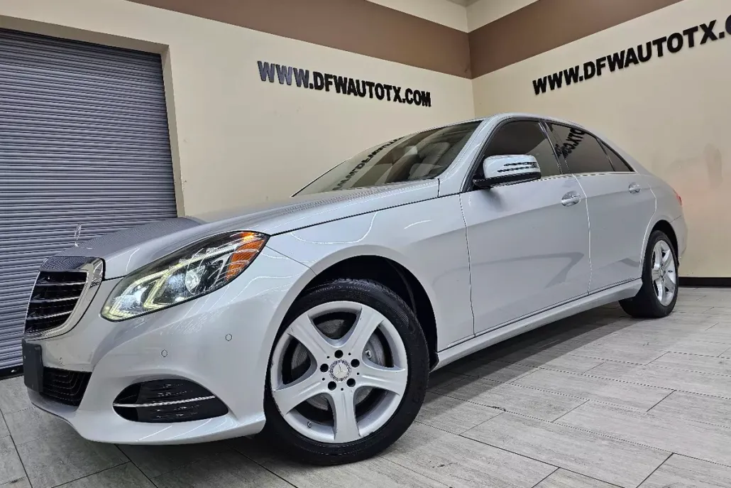 2014 Mercedes Benz E Sedan photo 1