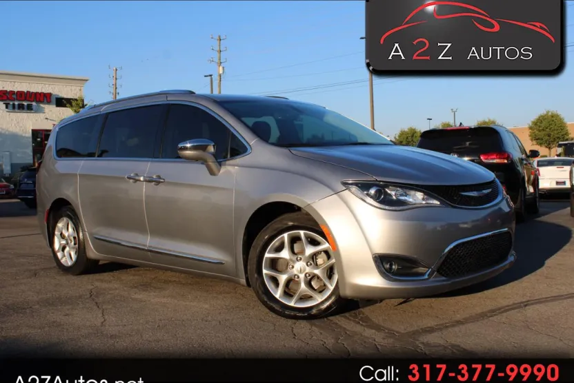 2020 Chrysler Pacifica Limited photo 1