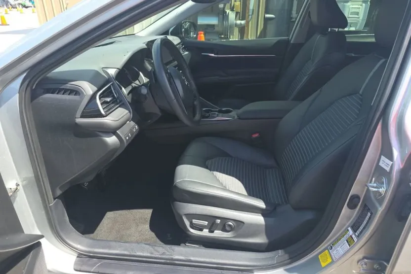 2024 Toyota Camry SE photo 1