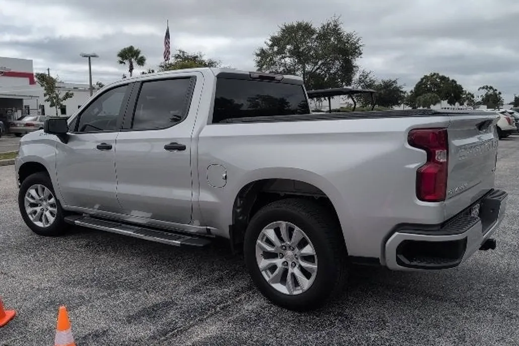 2022 Chevrolet Silverado 1500 Custom photo 1