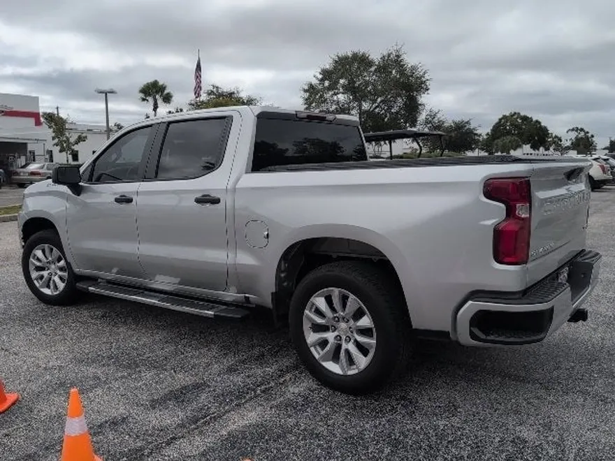 2022 Chevrolet Silverado 1500 Custom photo 1