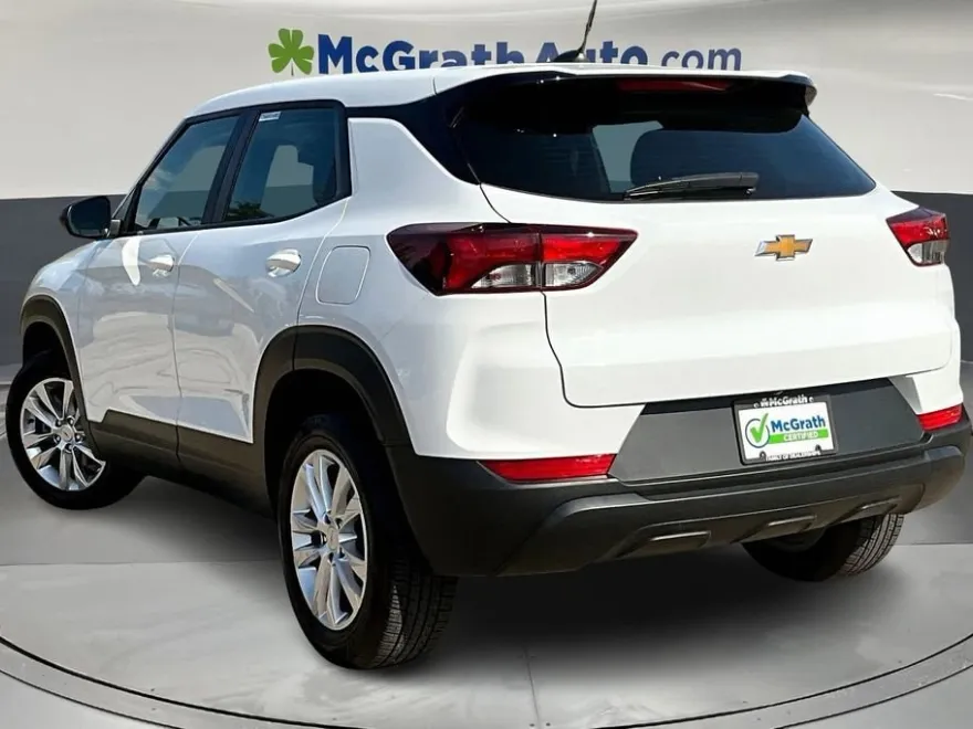 2022 Chevrolet Trailblazer LS photo 1