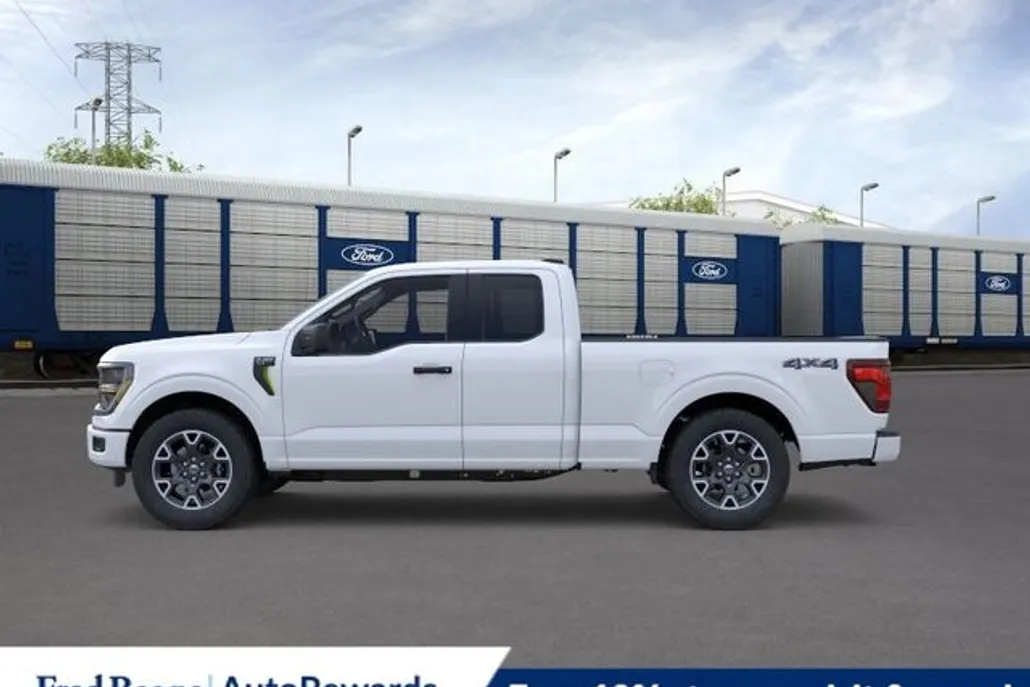 2025 Ford F-150 STX photo 1