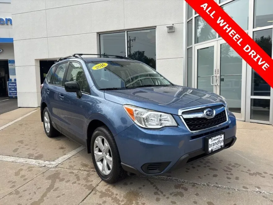 2016 Subaru Forester 2.5i photo 1