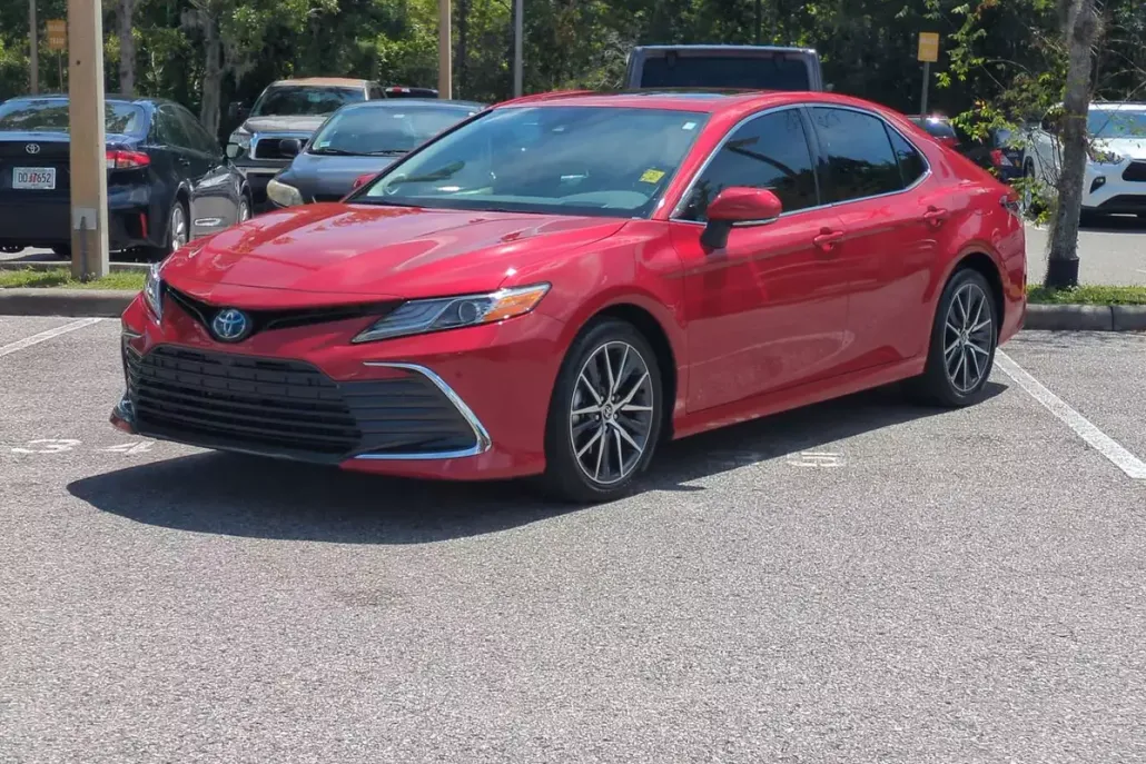 2023 Toyota Camry Hybrid XLE photo 1