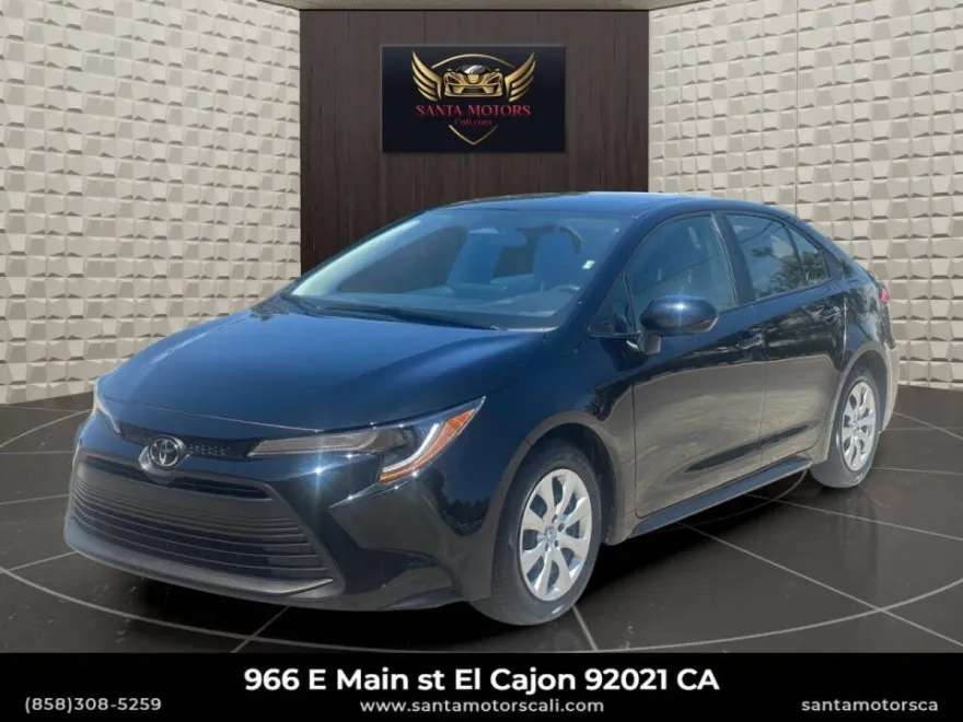 2025 Toyota Corolla LE photo 1