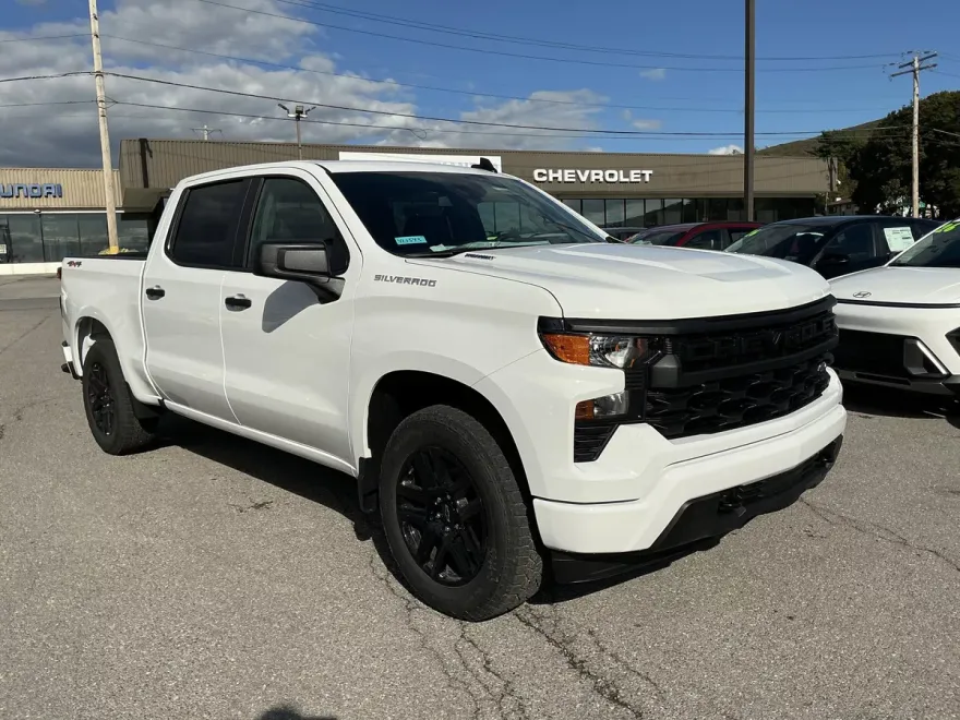 2026 Chevrolet Silverado 1500 Custom photo 1