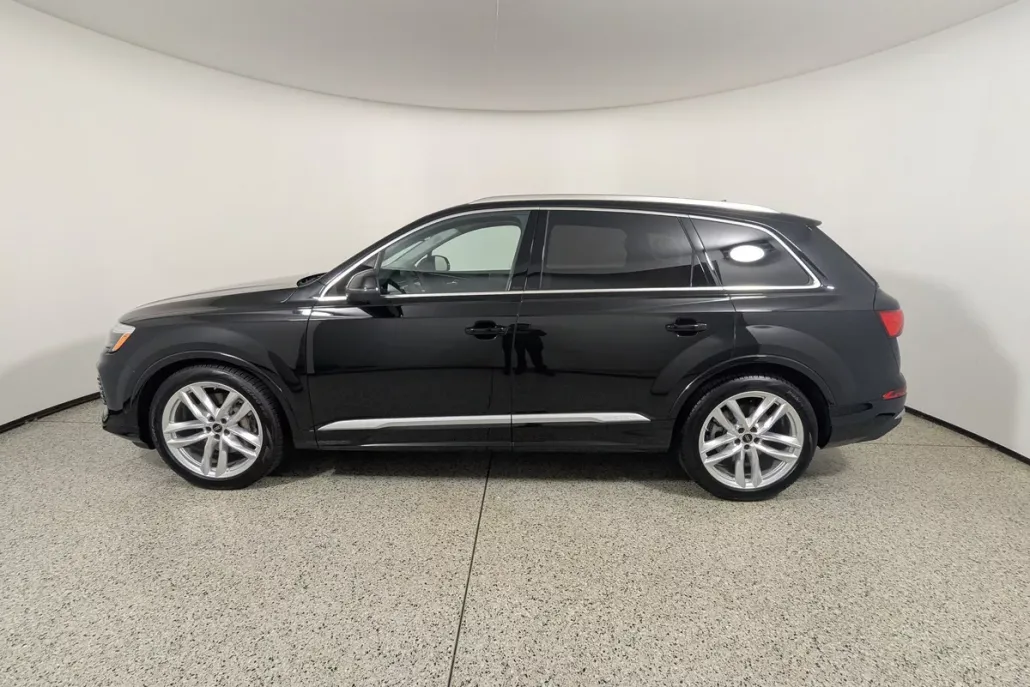 2025 Audi Q7 55 Premium Plus photo 1