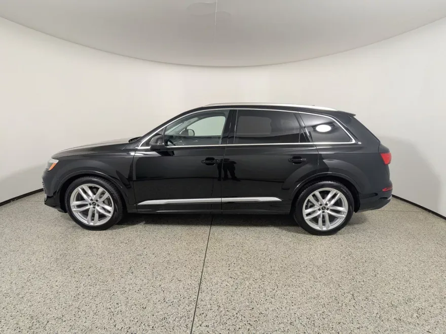 2025 Audi Q7 55 Premium Plus photo 1