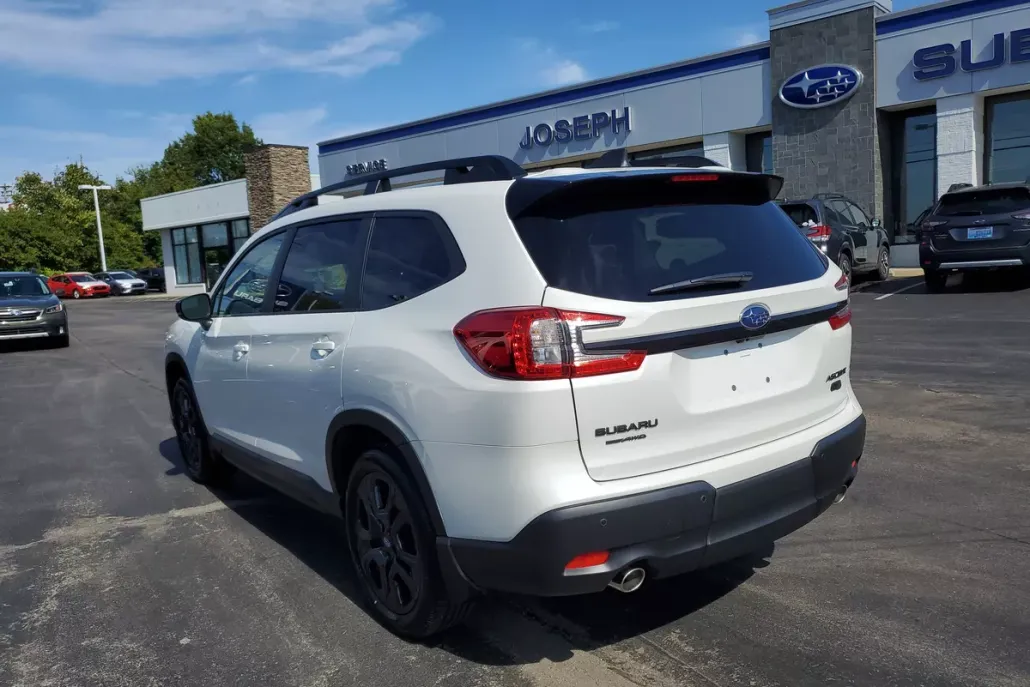 2025 Subaru Ascent Onyx Edition photo 1