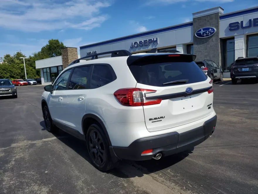 2025 Subaru Ascent Onyx Edition photo 1
