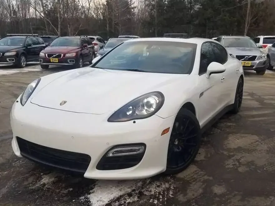 2013 Porsche Panamera GTS photo 1