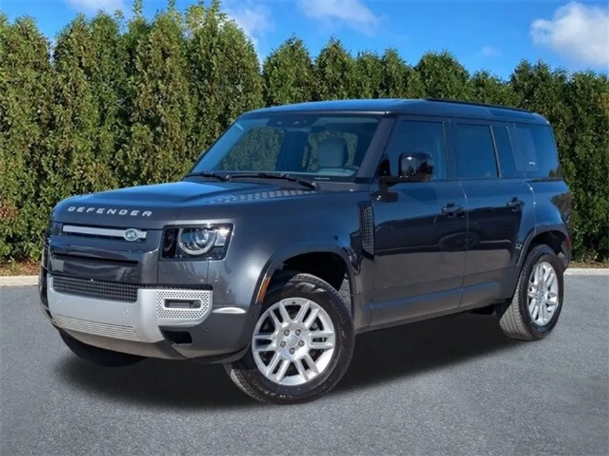 2024 Land Rover Defender 110 S photo 1
