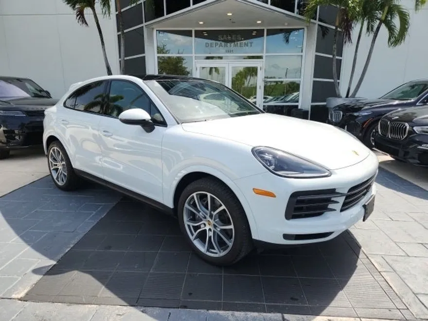 2023 Porsche Cayenne Platinum Edition photo 1