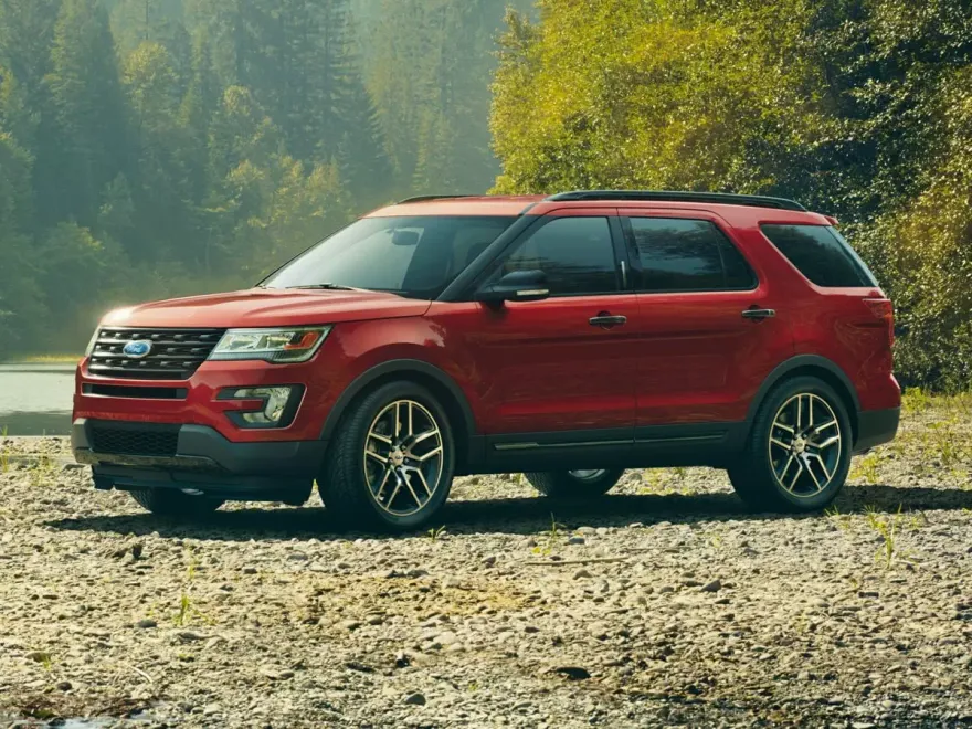2017 Ford Explorer XLT photo 1