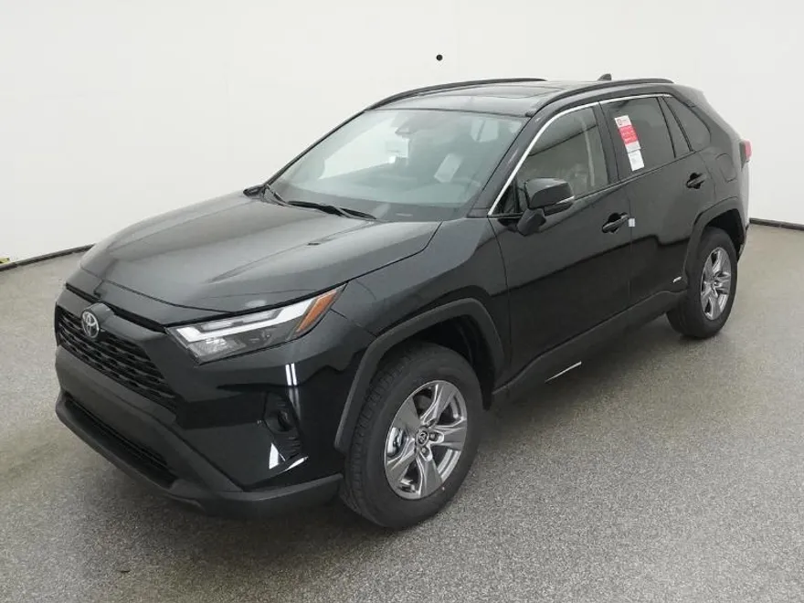 2025 Toyota RAV4 Hybrid XLE photo 1