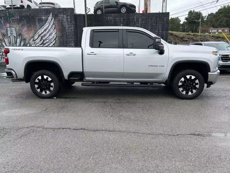 2020 Chevrolet Silverado 2500HD LT photo 1
