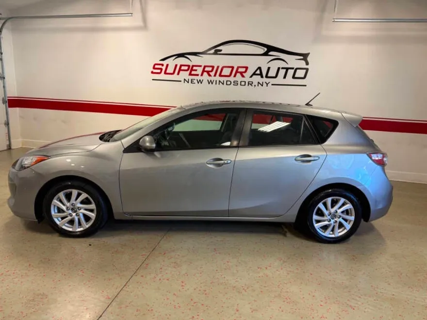 2013 Mazda Mazda3 Grand Touring photo 1
