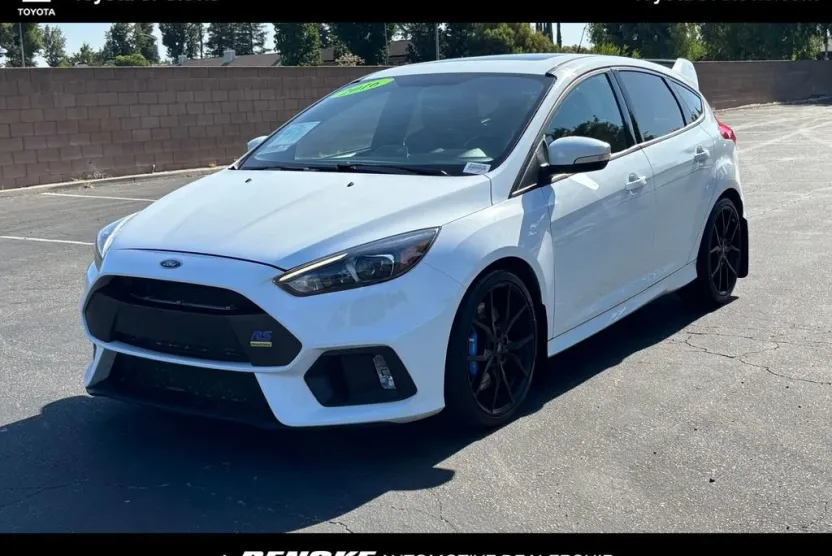 2016 Ford Focus RS photo 1