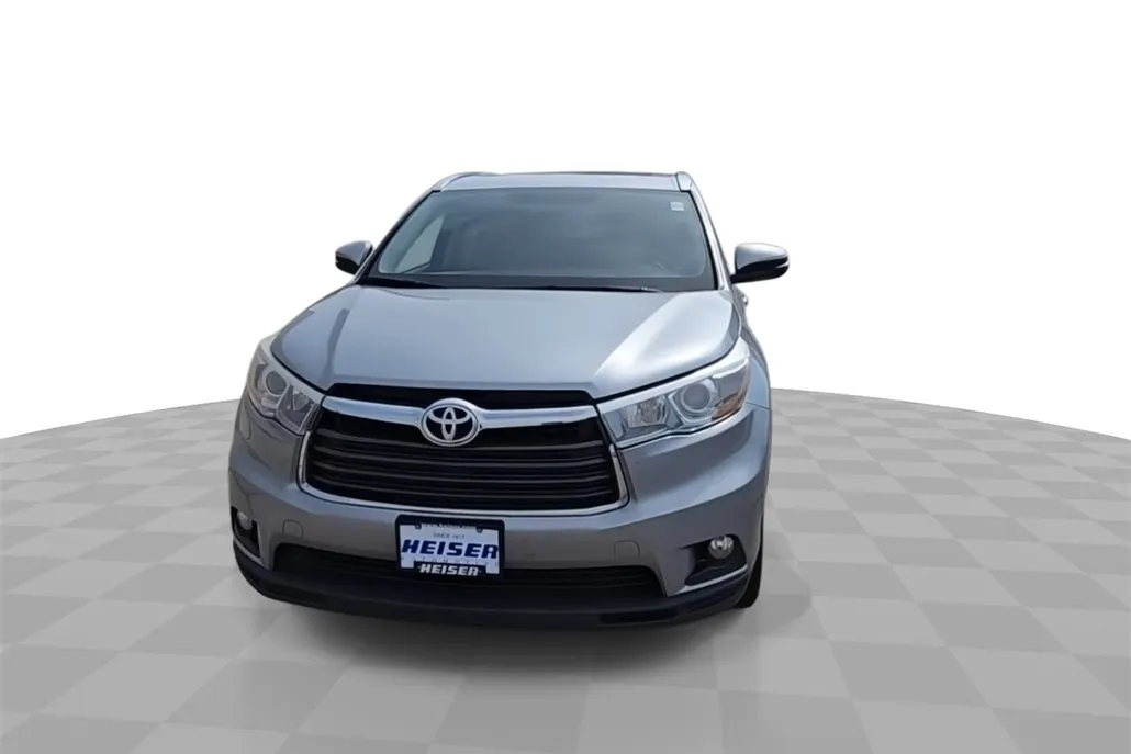 2016 Toyota Highlander XLE photo 1