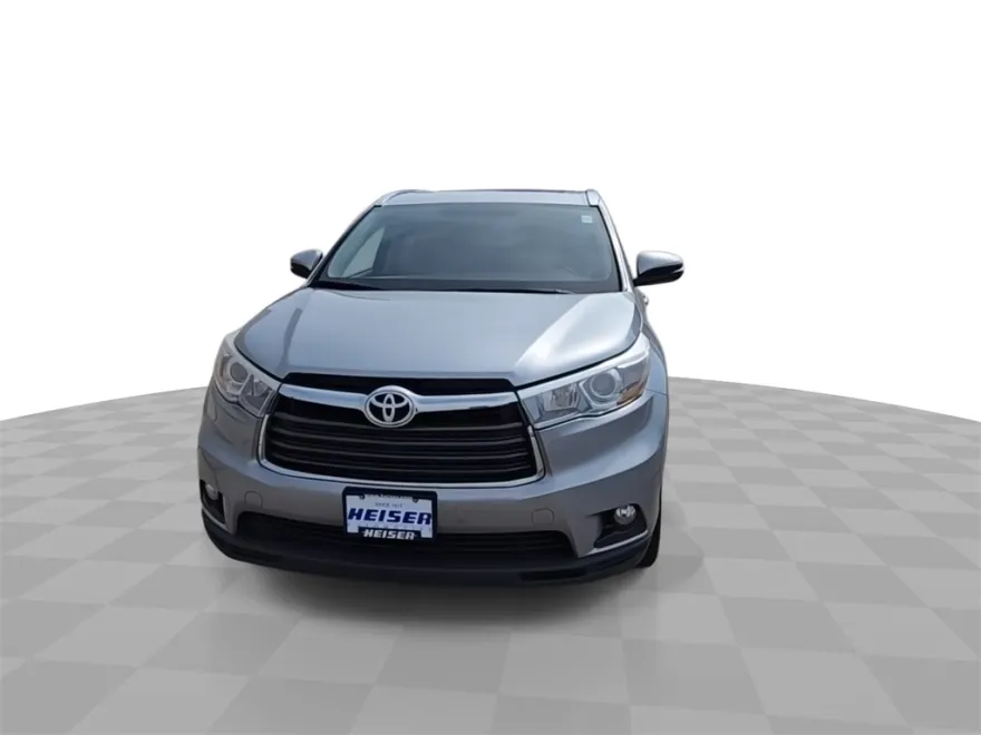 2016 Toyota Highlander XLE photo 1